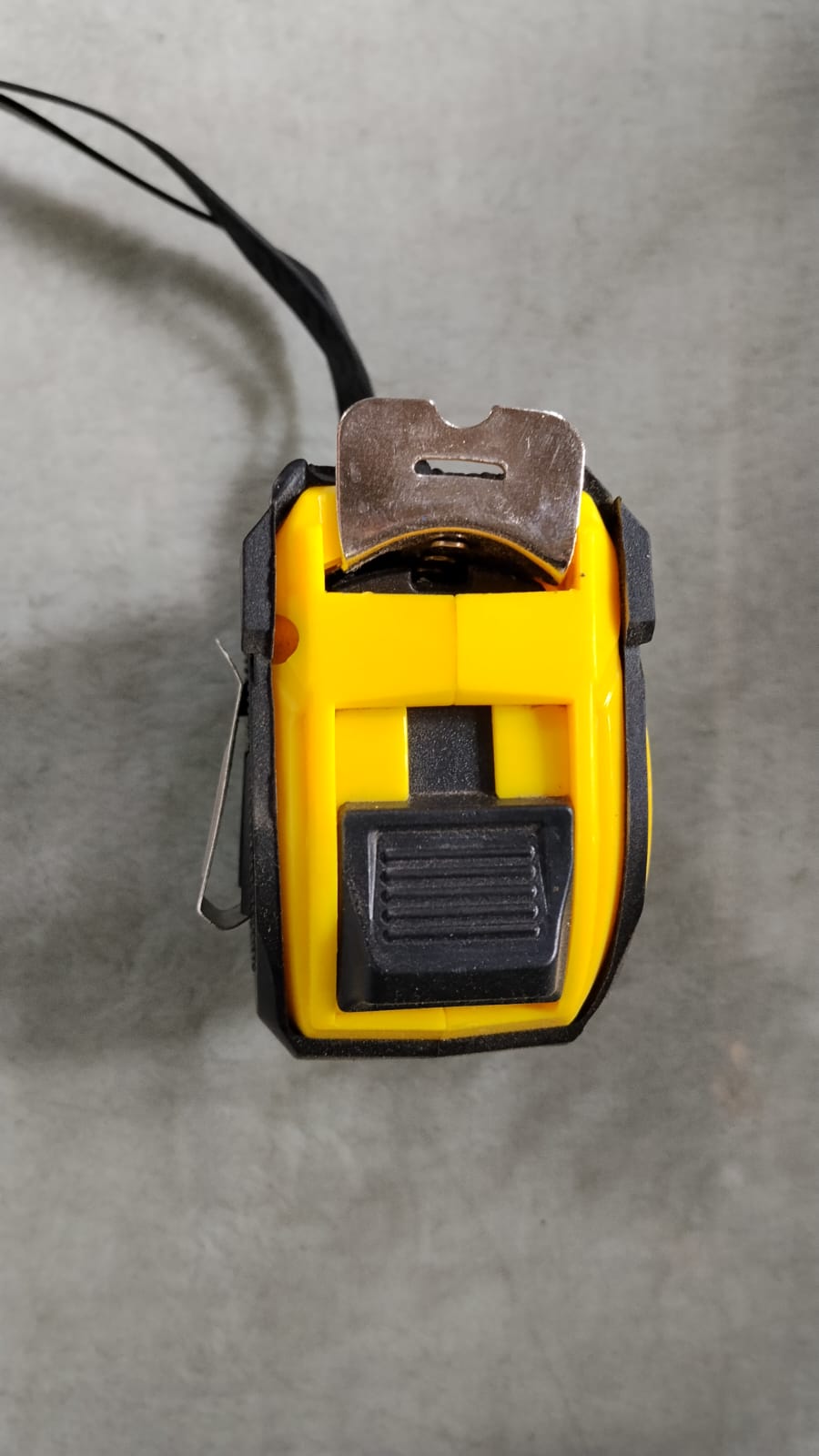 measuring tape loncal 16ft ( hardware) measuring tape loncal 16ft ( hardware)